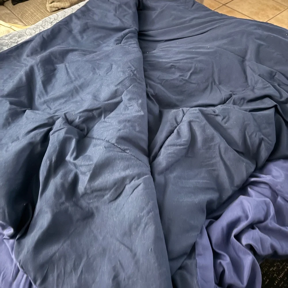 Navy Blue 100% Polyester Microfiber Channel Stitch Comforter All-Season Down